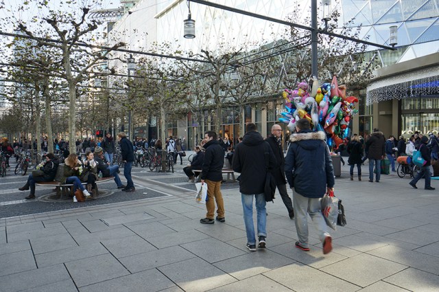 Die "Zeil" in der Vorweihnachtszeit.