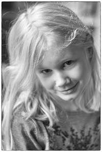 Bitte nicht böse sein, aber ich möchte das Bild meiner Tochter nur ungern in hoher Auflösung hier zeigen.