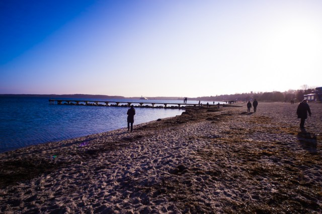 templatecrossedblue-2